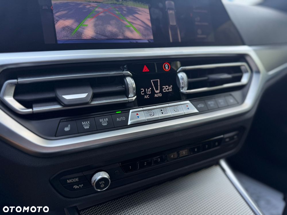 BMW Seria 3 330d xDrive M Sport - 19