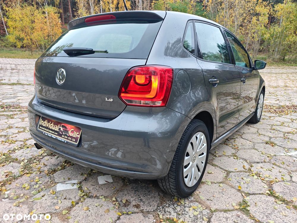 Volkswagen Polo 1.4 FSI Highline - 16
