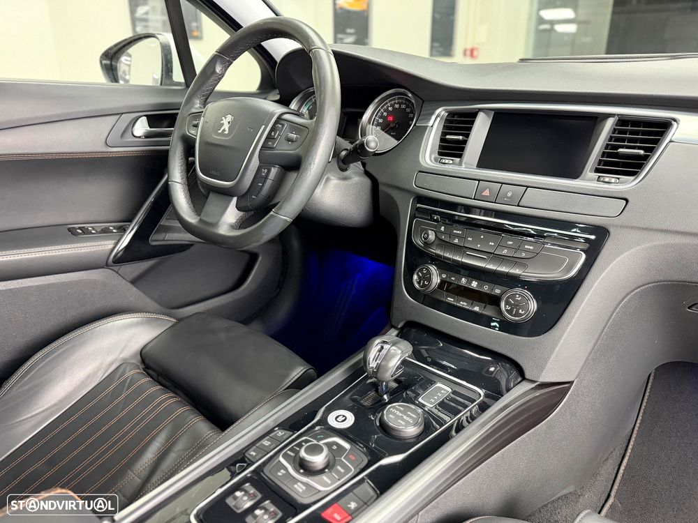 Peugeot 508 RXH 2.0 HDi Hybrid4 2-Tronic - 23