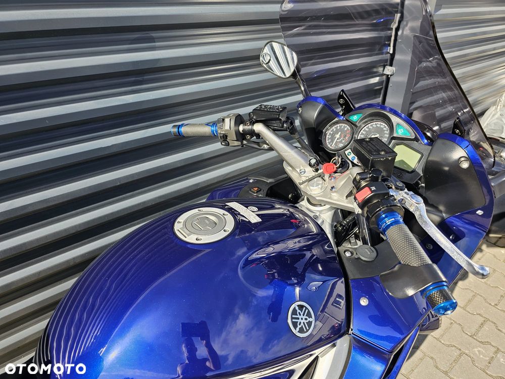 Yamaha FJR - 10