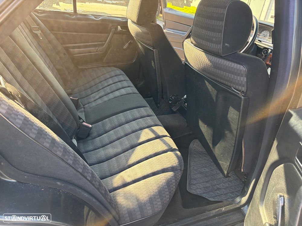 Mercedes-Benz A 190 - 9