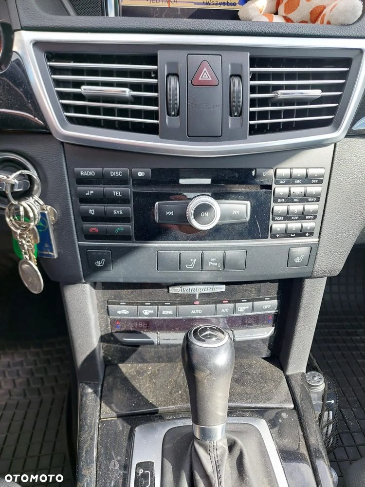 Mercedes-Benz Klasa E 200 CDI DPF BlueEFFICIENCY 7G-TRONIC - 22