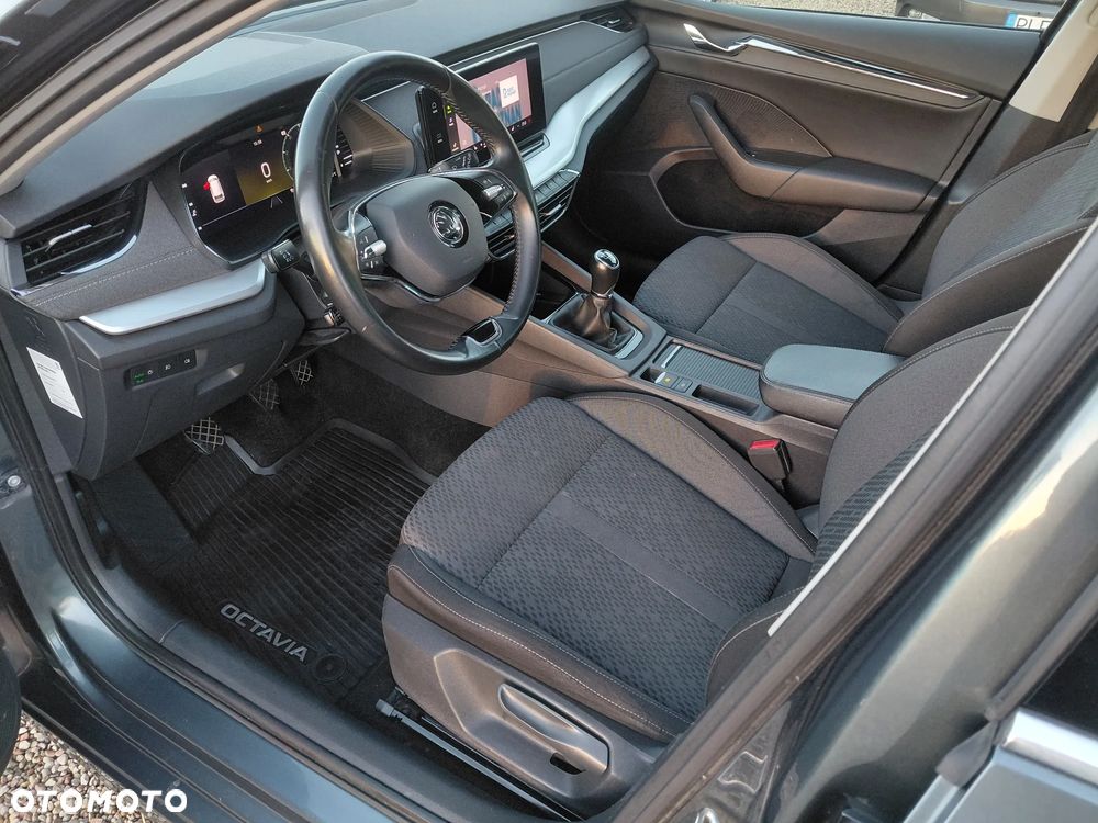 Skoda Octavia 1.5 TSI ACT Style - 23