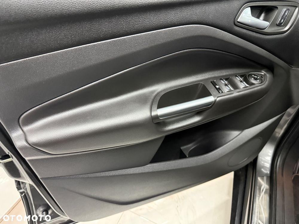 Ford Kuga 2.0 TDCi 4x4 Individual - 13