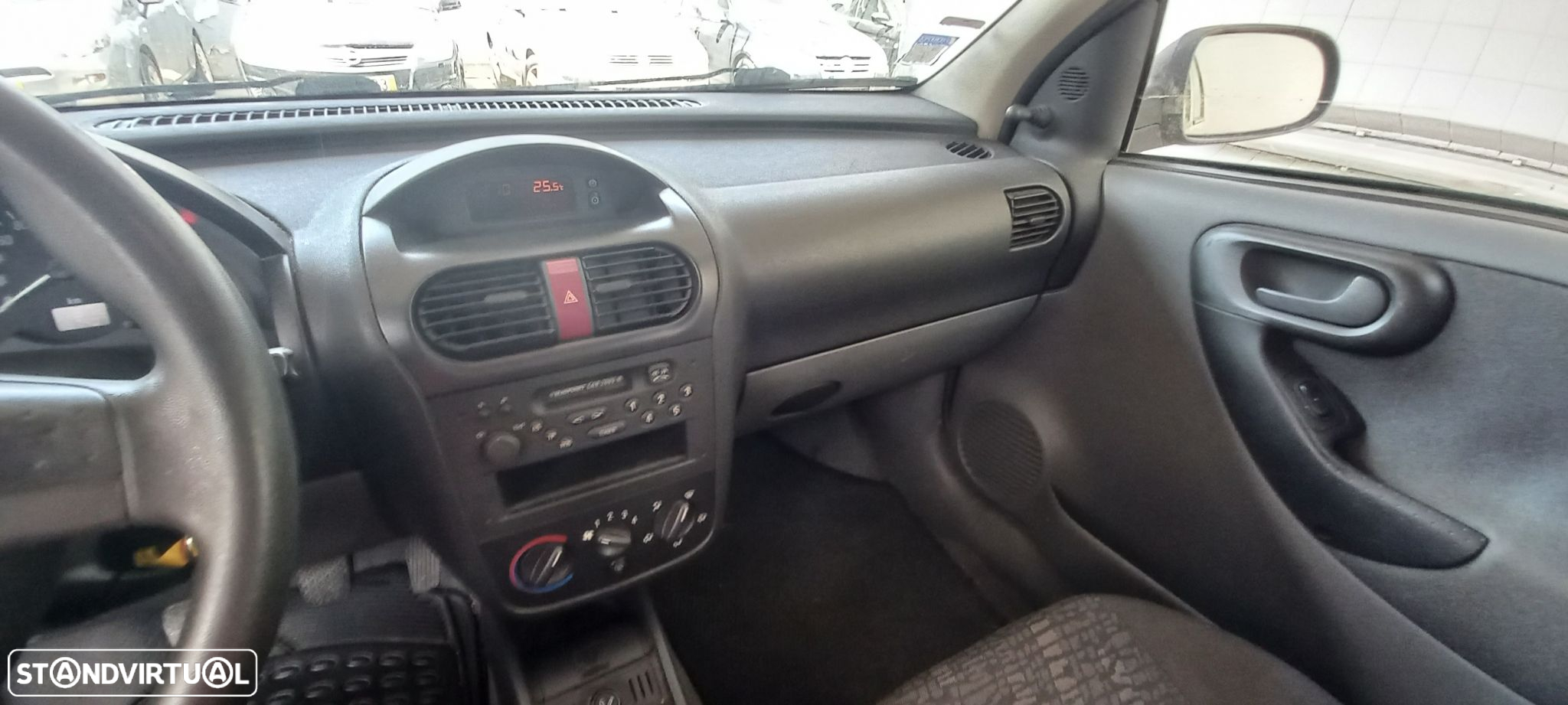 Opel Corsa 1.2 16V Confort - 9