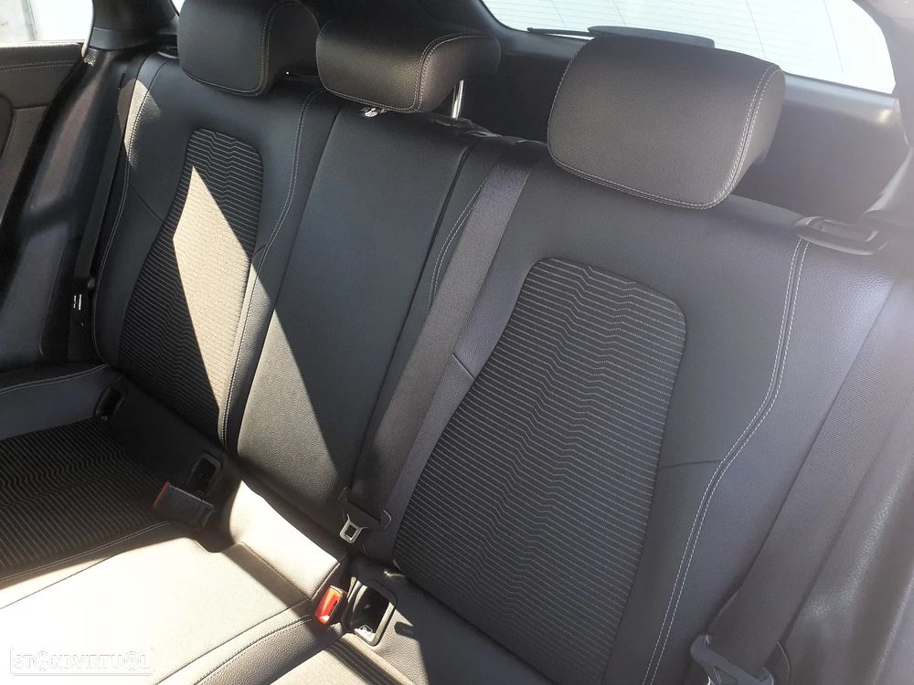 Mercedes-Benz CLA 180 d Progressive - 43