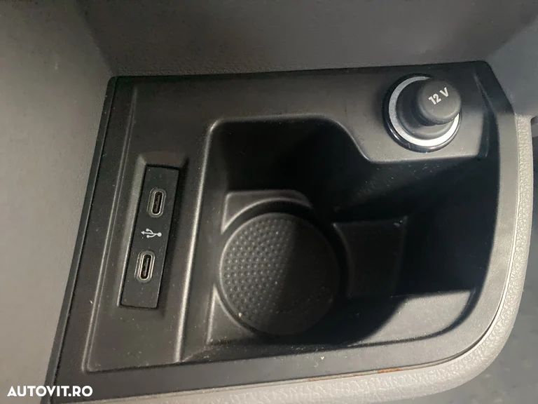 Volkswagen Multivan - 29