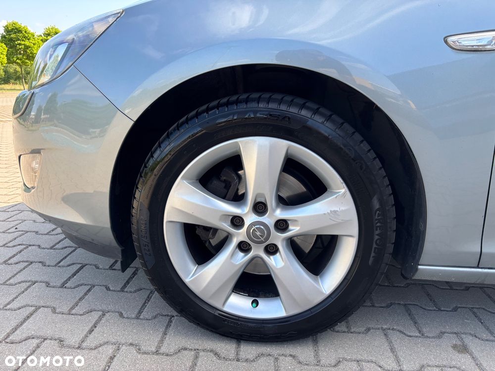 Opel Astra 1.6 T Sport - 27
