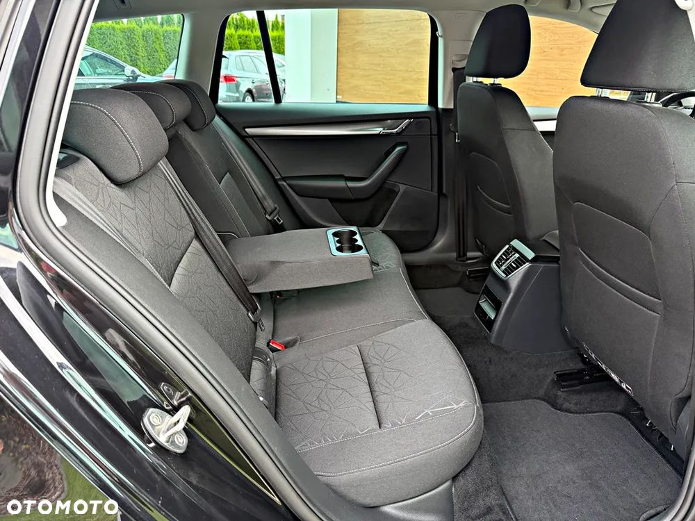 Skoda Octavia 1.6 TDI SCR Clever - 19