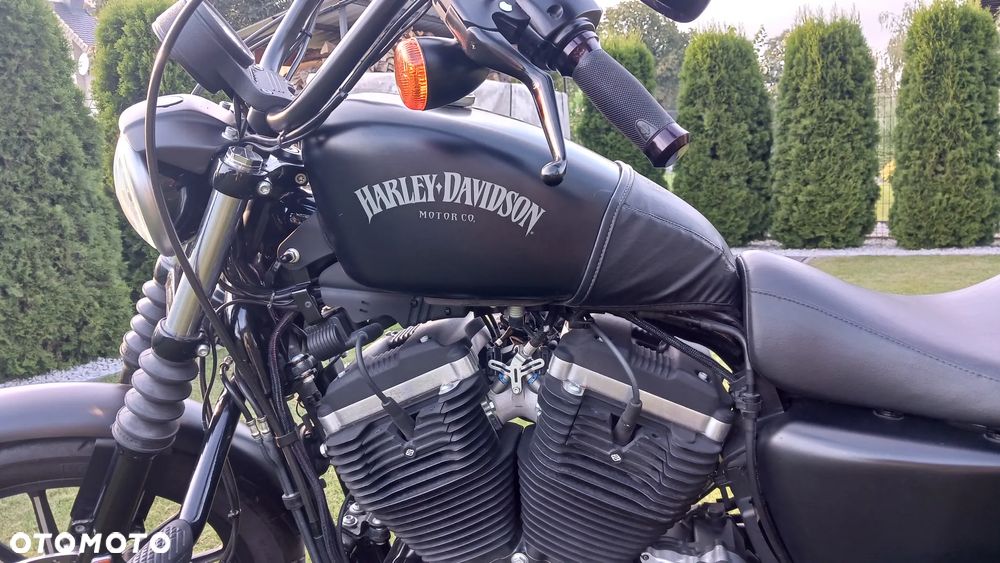 Harley-Davidson Sportster Iron 883 - 13