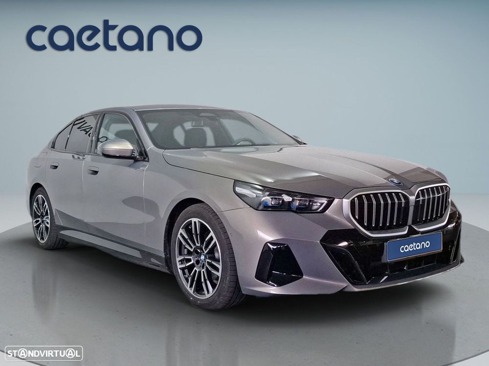 BMW 530 e Pack Desportivo M - 10