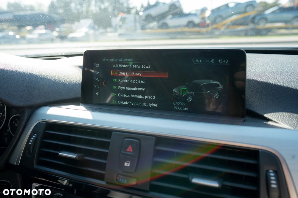 BMW Seria 3 320i xDrive Edition M Sport Shadow - 32