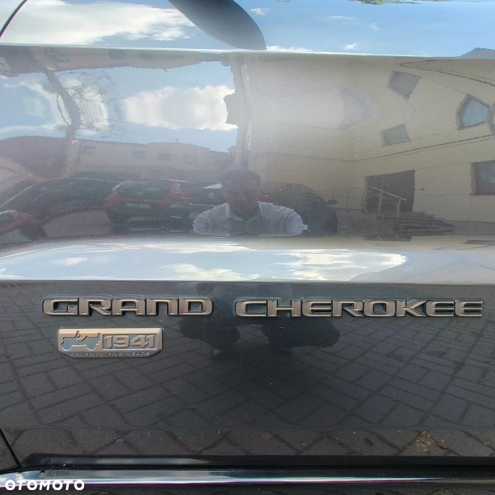 Jeep Grand Cherokee - 20