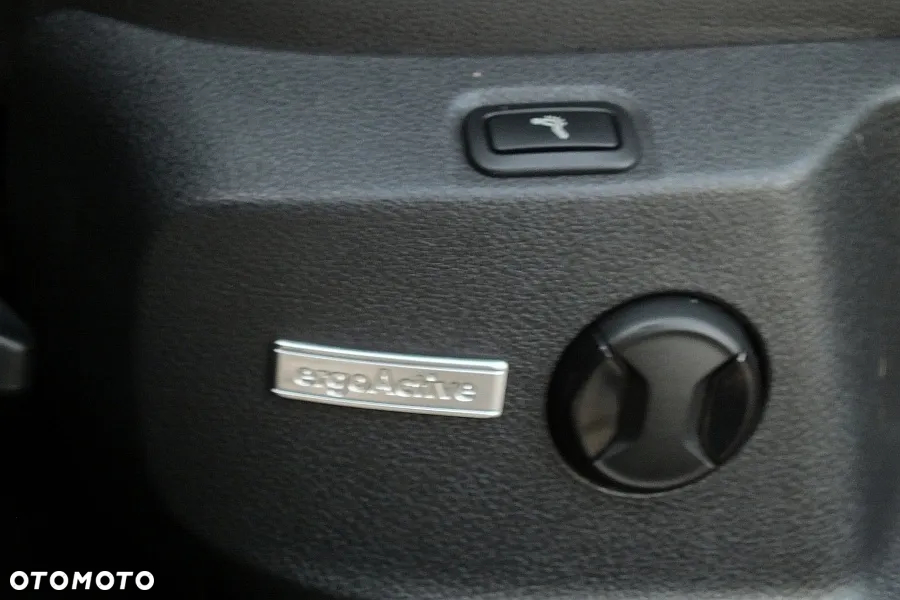 Volkswagen Golf - 10