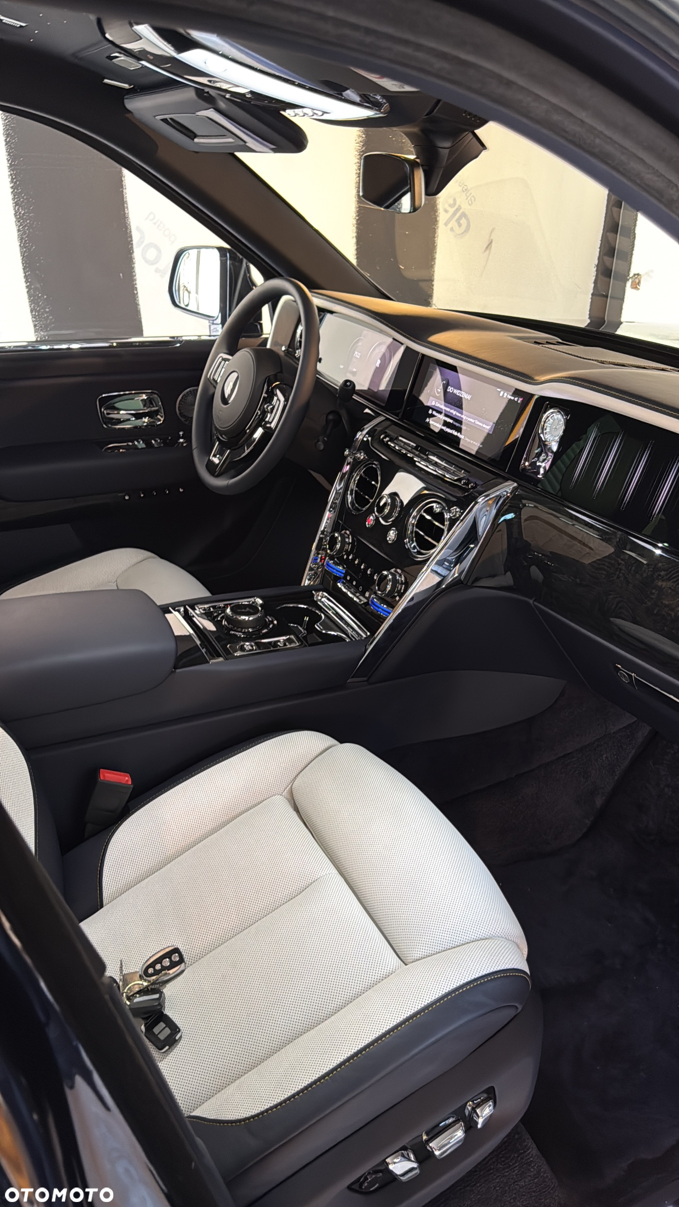 Rolls-Royce Cullinan - 19