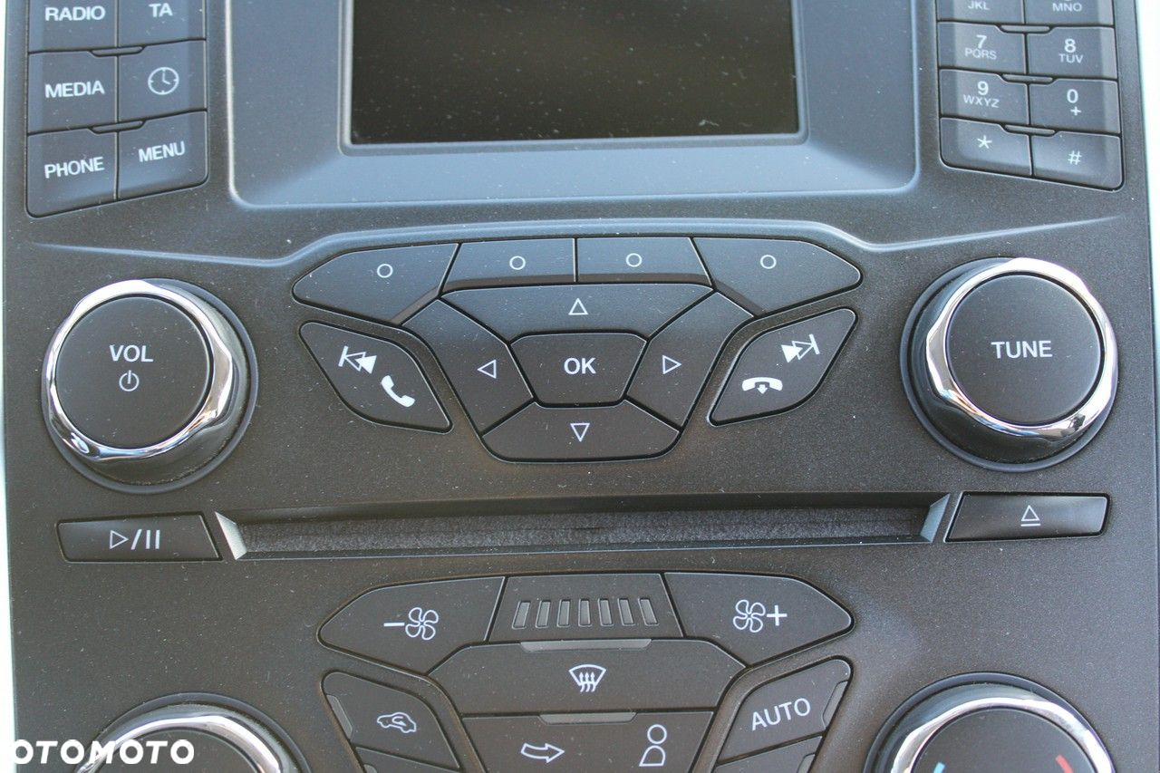 Ford Mondeo - 26