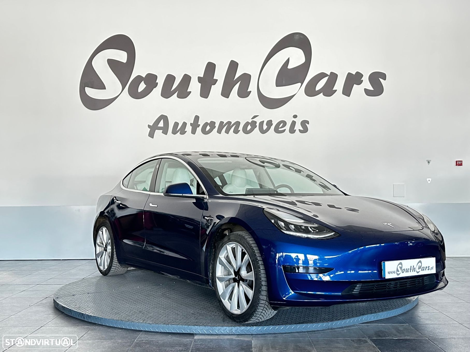 Tesla Model 3 - 1