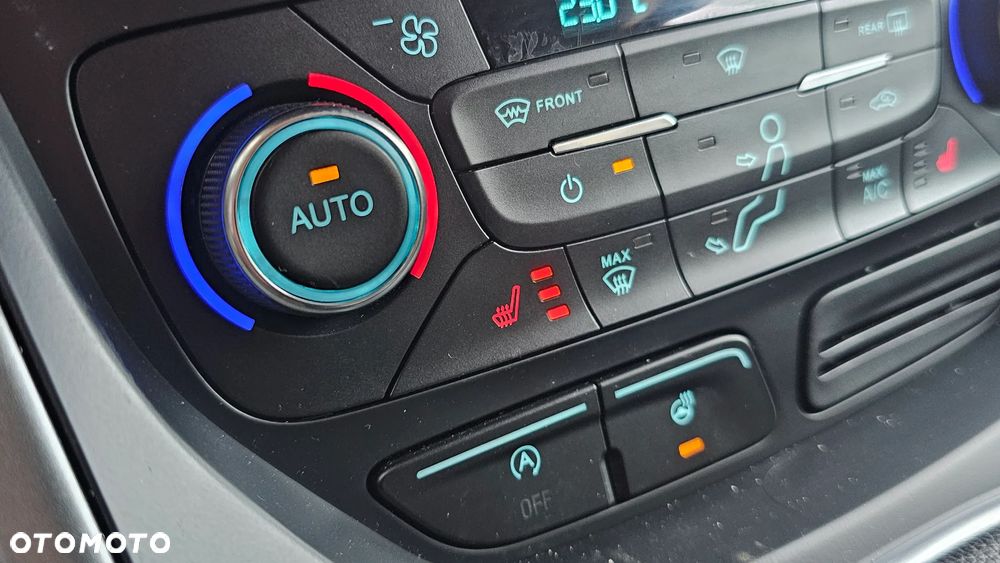 Ford Kuga - 13