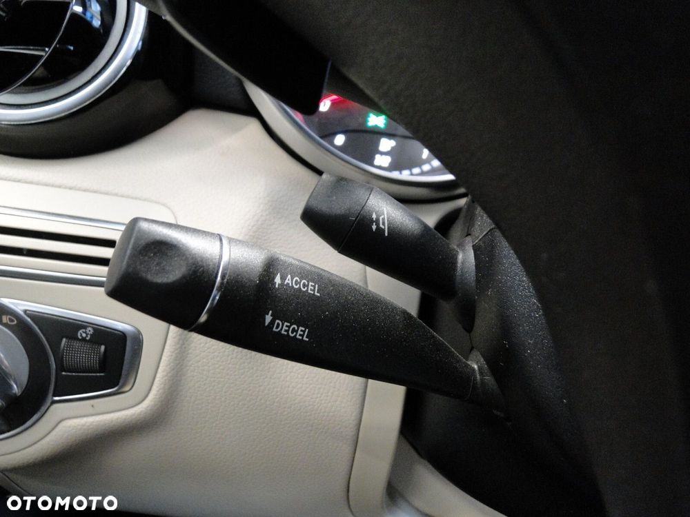 Mercedes-Benz Klasa C - 26