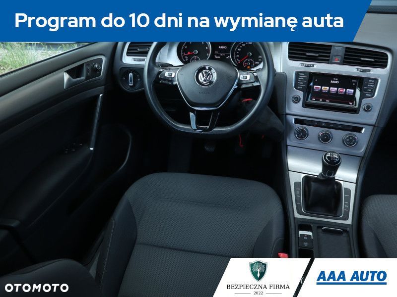 Volkswagen Golf - 9