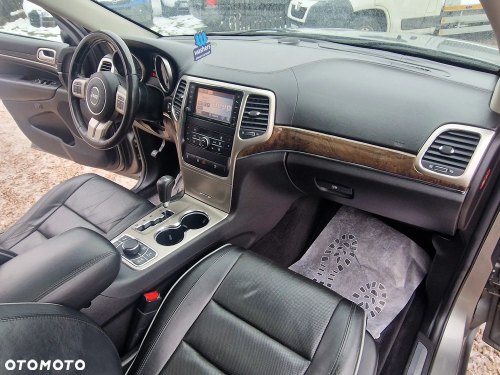 Jeep Grand Cherokee - 17