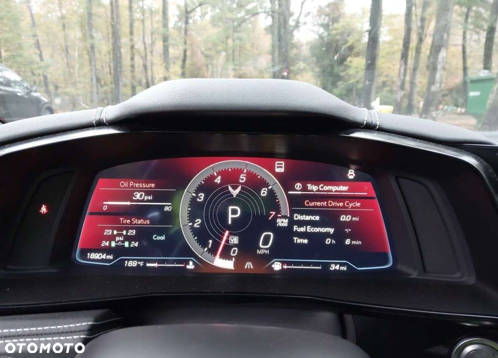 Chevrolet Corvette - 12