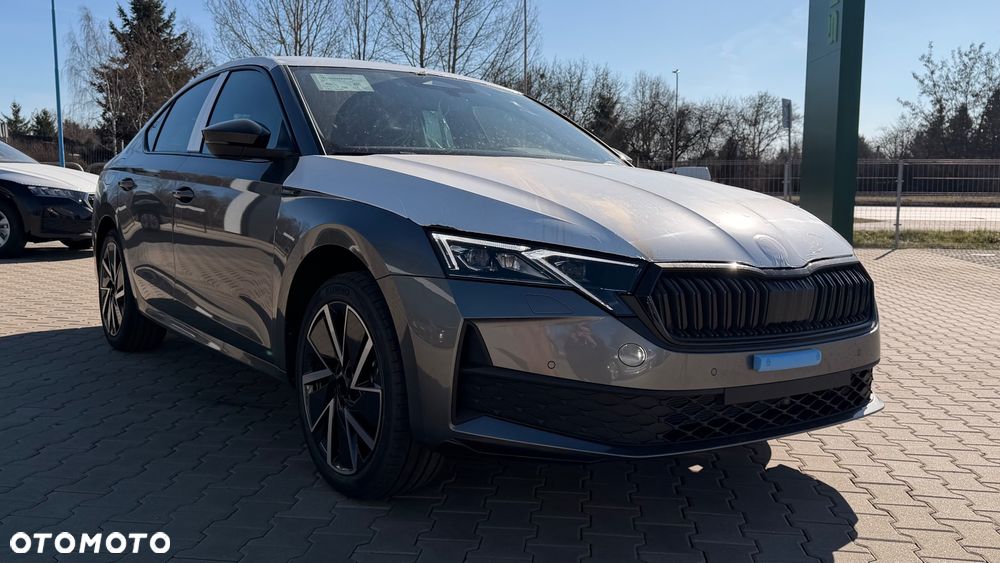 Skoda Octavia 1.5 TSI mHEV DSG Sportline - 6