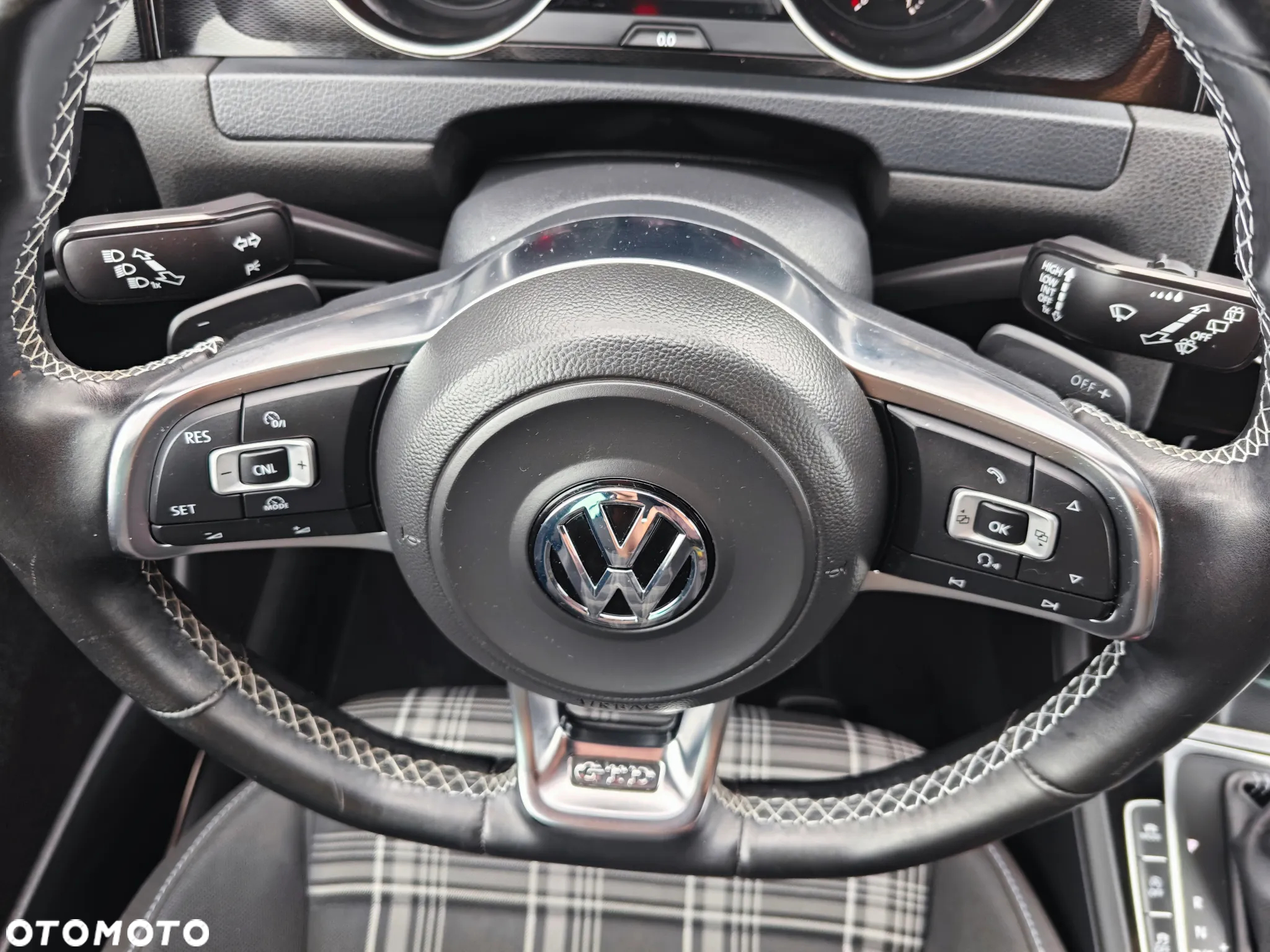 Volkswagen Golf GTD 2.0 TDI SCR DSG - 25