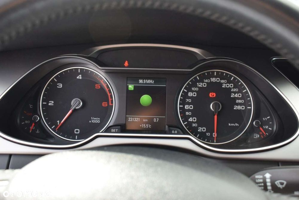 Audi A4 Avant - 29
