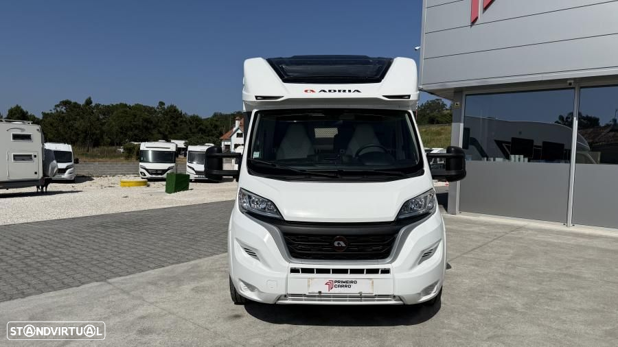 Adria Matrix 670 SC cama central e basculante - 37