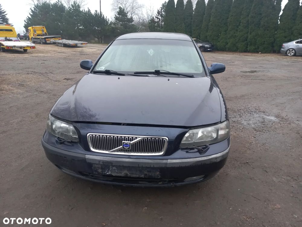 Volvo V70 2.4 Diesel 01r 416-26 wszystkie części maska zderzak lampa