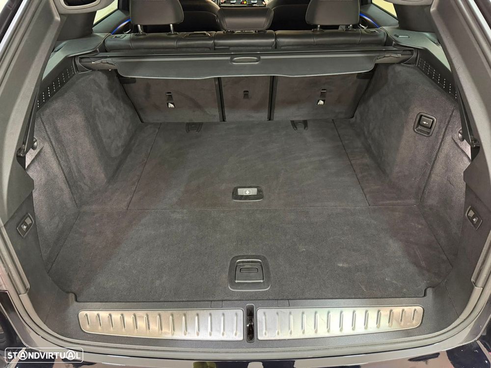 BMW 520 d Pack Desportivo M Auto - 13