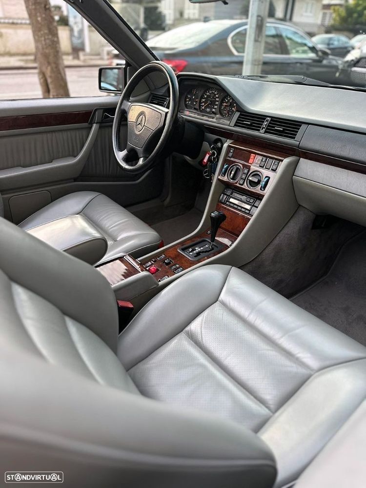 Mercedes-Benz 300 - 28