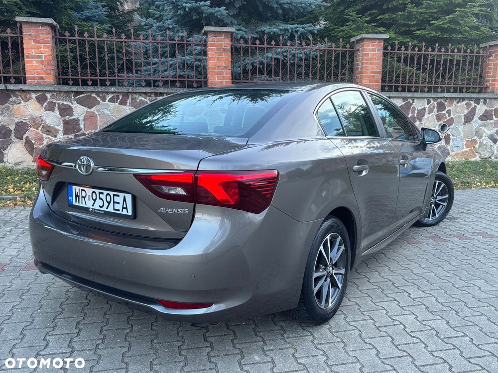 Toyota Avensis 1.8 Premium - 5