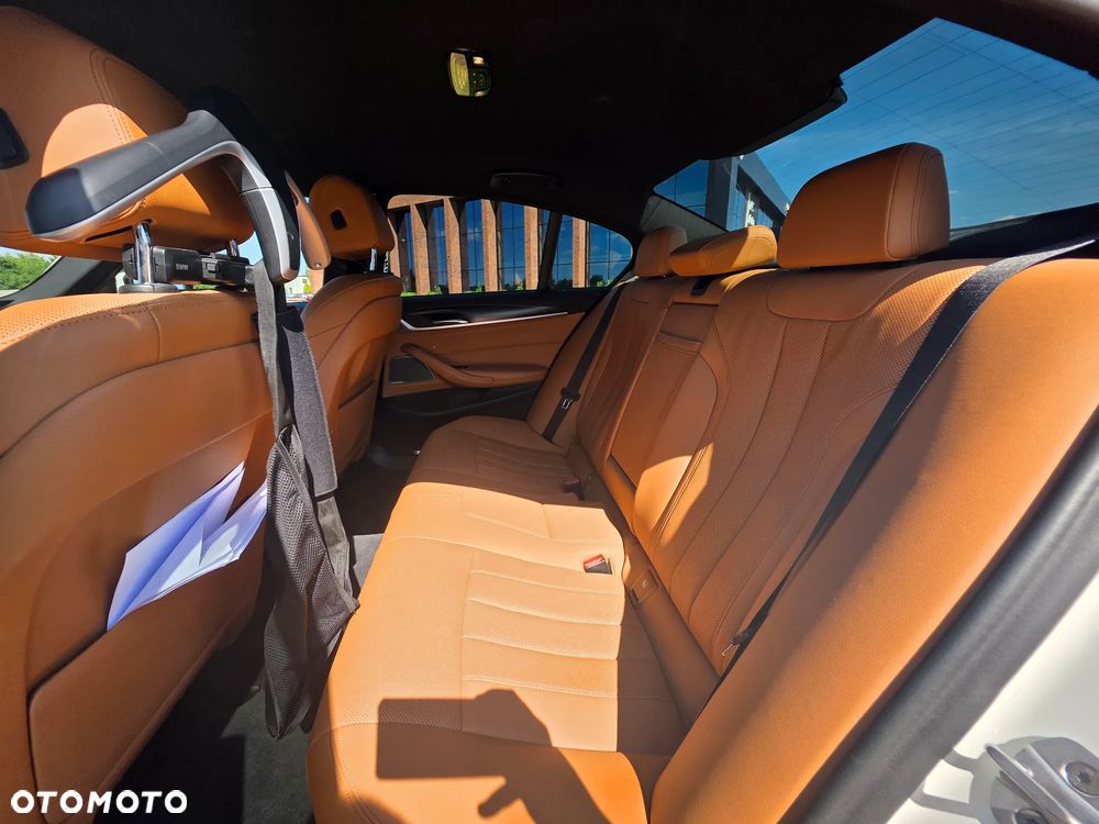 BMW Seria 5 520d xDrive mHEV sport - 16