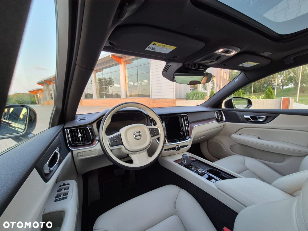 Volvo S60 B5 B AWD R-Design - 10