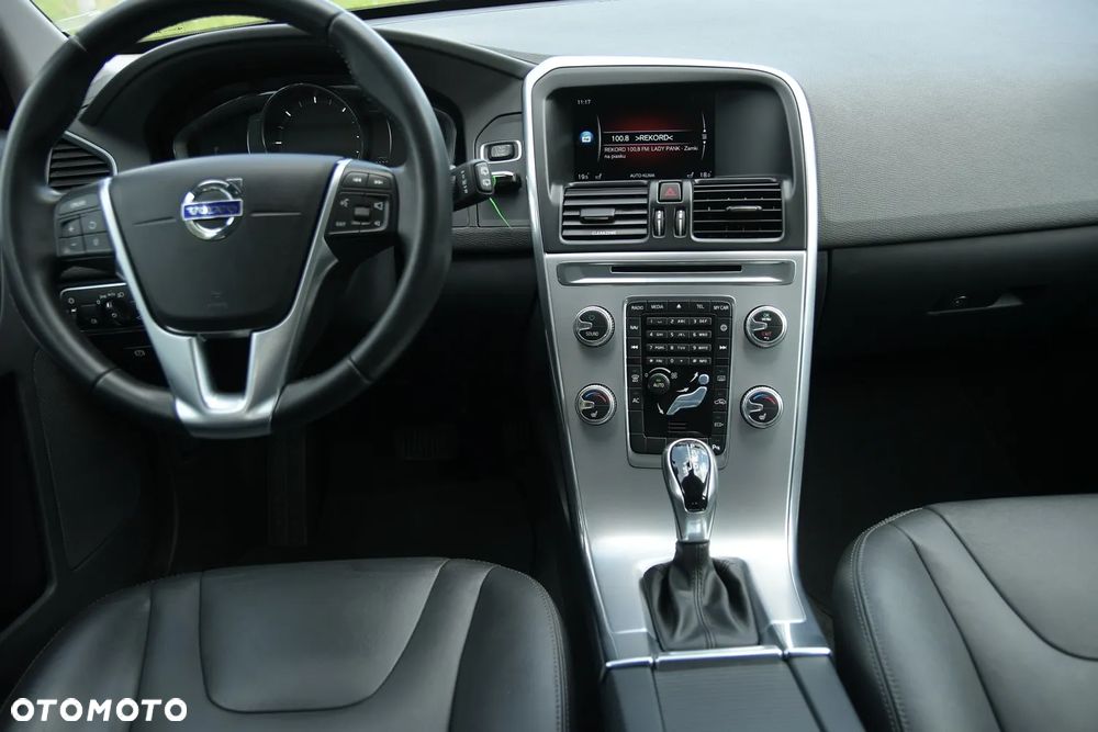 Volvo XC 60 D3 Drive-E Ocean Race - 30