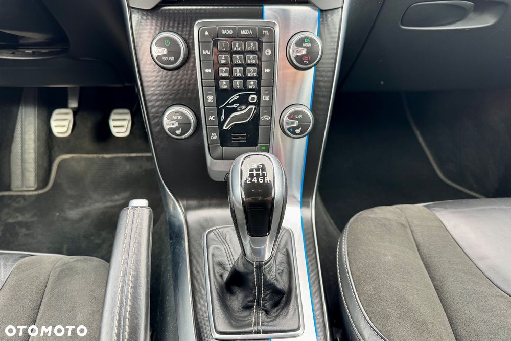 Volvo V40 D2 RDesign - 23