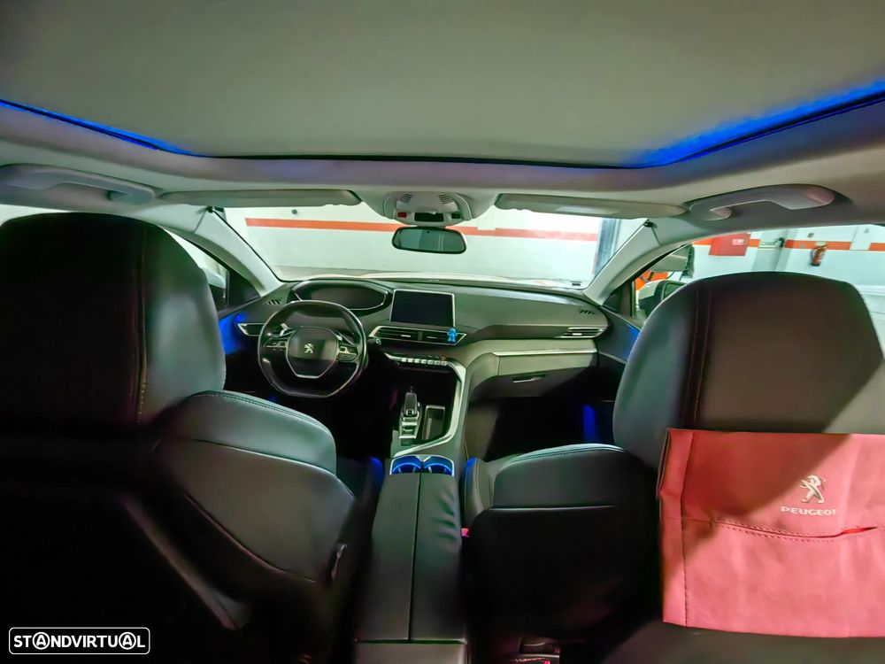 Peugeot 5008 1.6 BlueHDi Allure EAT6 - 37