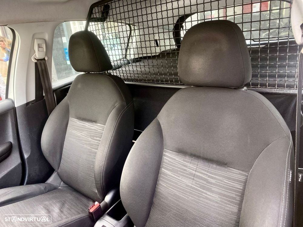 Peugeot 208 1.4 HDi - 11