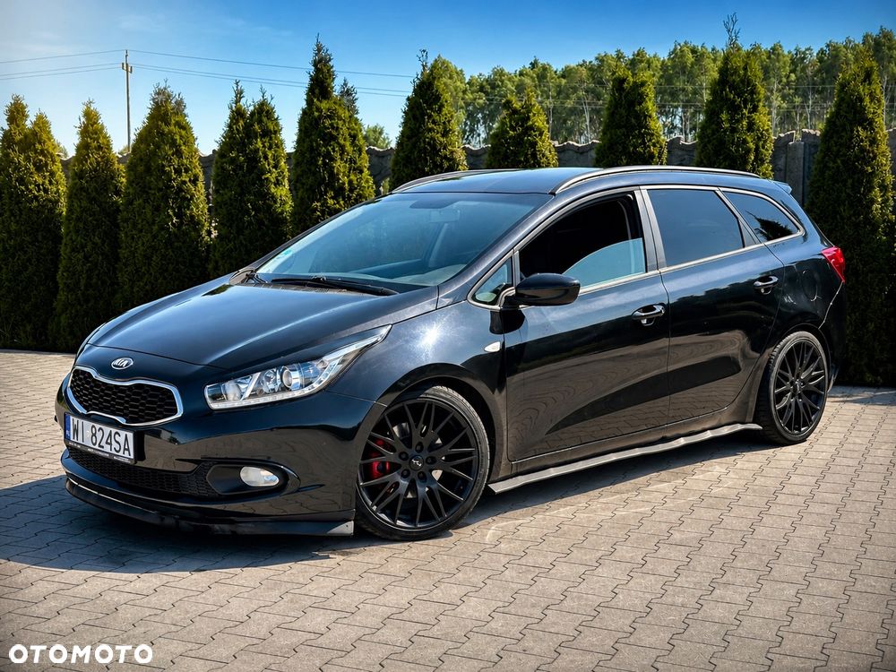 Kia Ceed 1.6 CRDi 128 Platinum Edition - 1