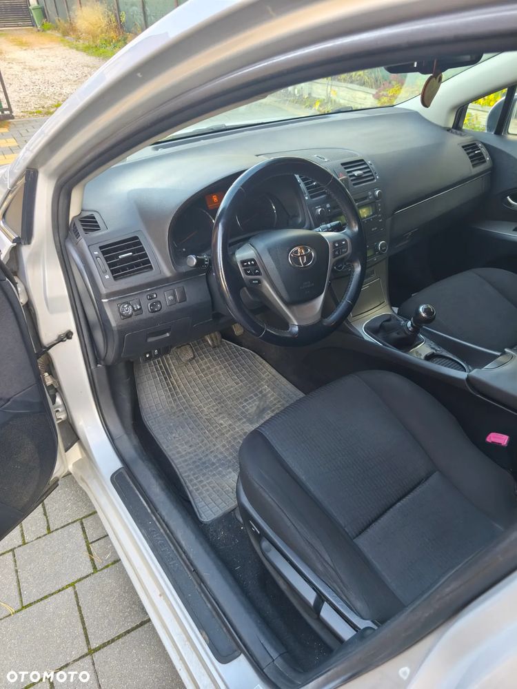 Toyota Avensis 1.8 Sol - 2