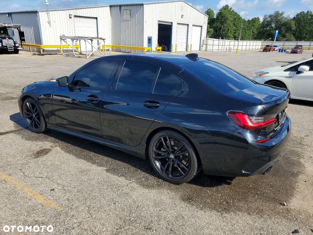 BMW Seria 3 330i M Sport - 5