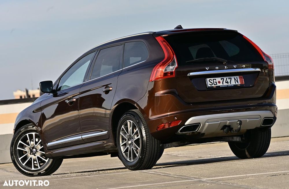 Volvo XC 60 D5 AWD Geartronic Summum - 6