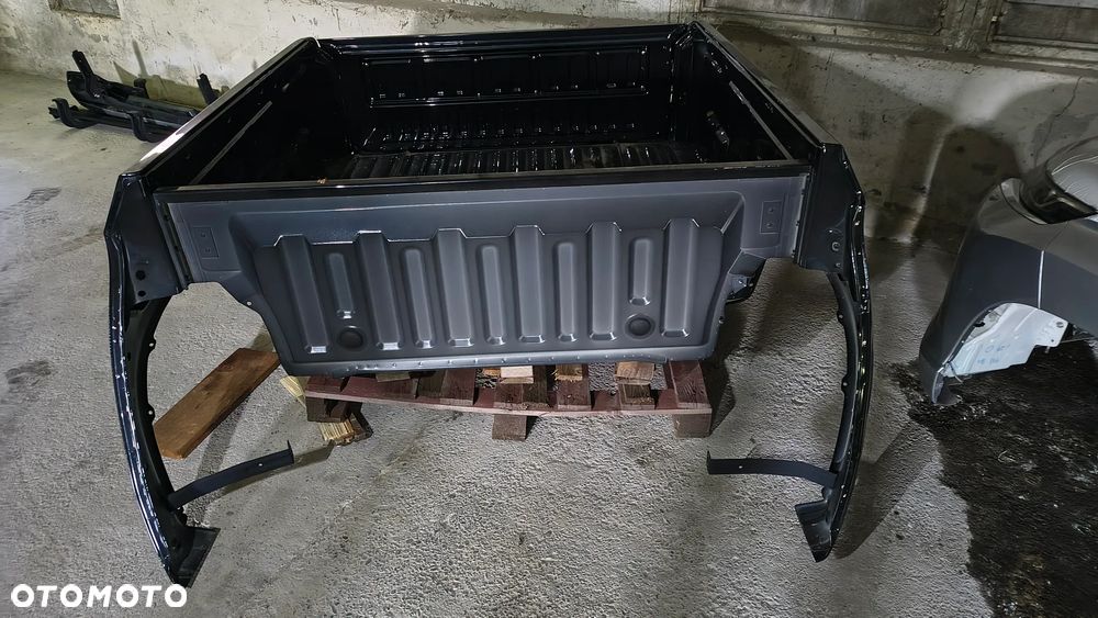 Paka, skrzynia ładunkowa Mitsubishi L200 - 3