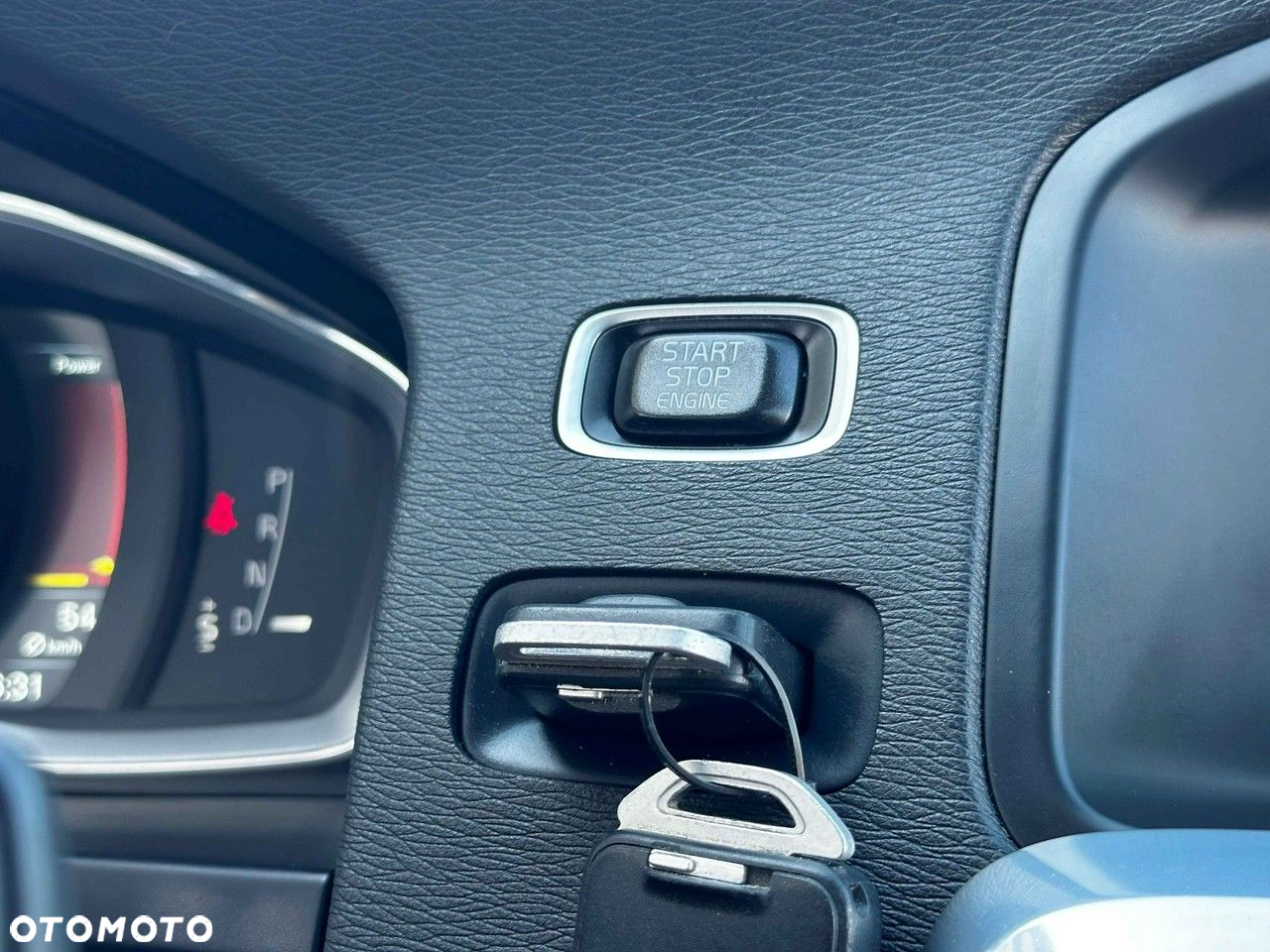 Volvo V60 D4 Geartronic Summum - 32