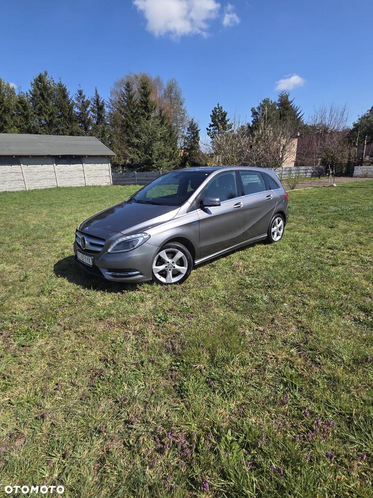 Mercedes-Benz Klasa B 200 CDI - 14