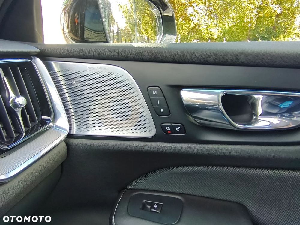 Volvo S60 T8 Recharge AWD Geartronic RDesign - 14