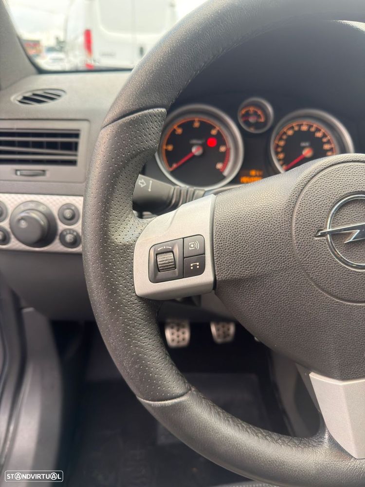 Opel Astra GTC 1.3 CDTi - 23