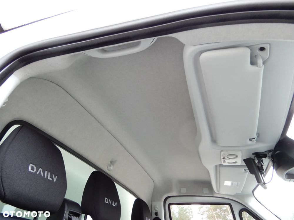 Iveco DAILY 35S18 Kontener 5047 mm 10.E.Palet Boczne Drzwi Ładowność 930 Kg WZMACNIANY Rozstaw Osi 4100 mm FULL LED Przebieg 25 Tys Km Stan Jak Nowy UNIKAT POLECAM - 31